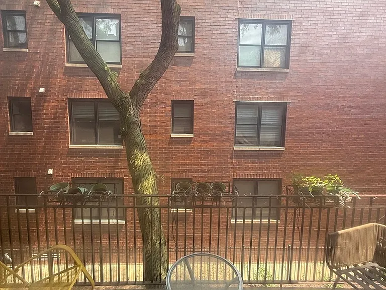 713 W Barry Ave #S2 — Photo 12