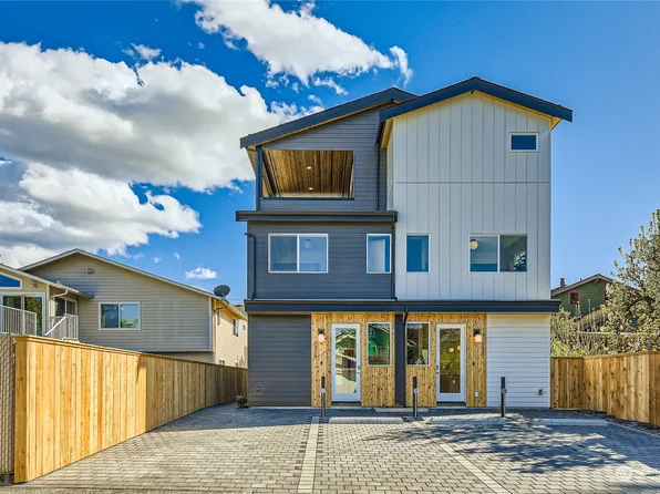 732 N 67th Street #B, Seattle, WA 98103