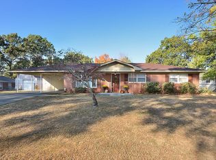 136 Lakeside Dr, Florence, AL 35630