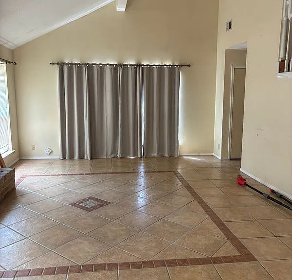 6702 Secession Ln — Photo 2