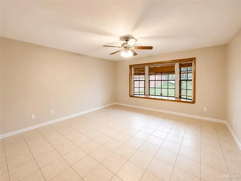 301 La Vista Ave #49 — Photo 8