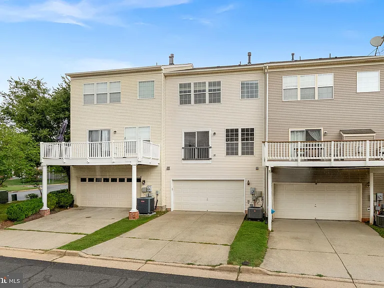 44253 Huron Ter — Photo 50
