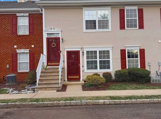 103 Castleton Ct, Pennington, NJ 08534