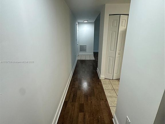 3rd image of 5X Menores Ave #801