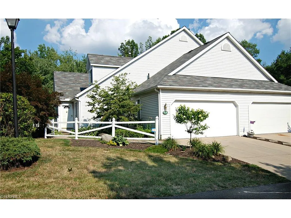 731 Hunters Trl photo 1