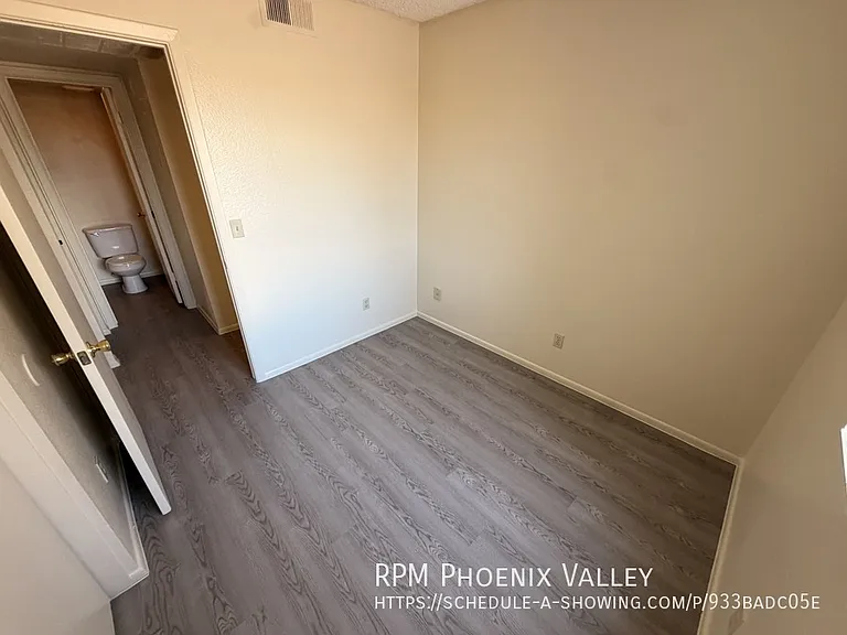 Parkside Apartments — Photo 48