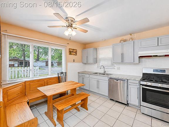 2nd image of 1579 Dulong Ave