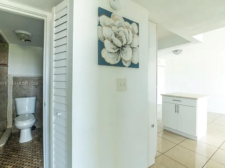 1990 Marseille Dr #402 — Photo 19