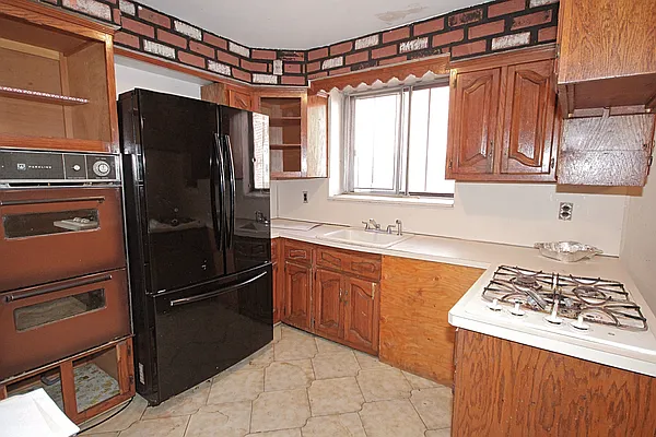 Sold by Bergen Basin Real Estate | media 8