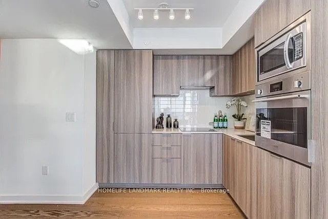 11 Wellesley St W #3705 — Photo 3