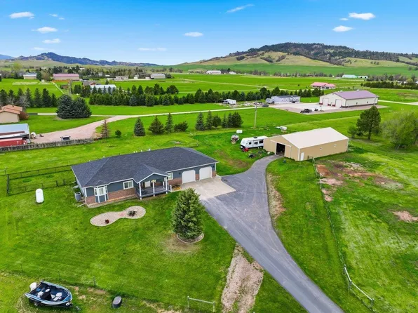 1120 N Rainbow Rd, Spearfish, SD 57783