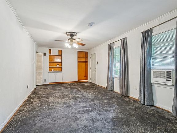 3rd image of 9933 Paula Dr