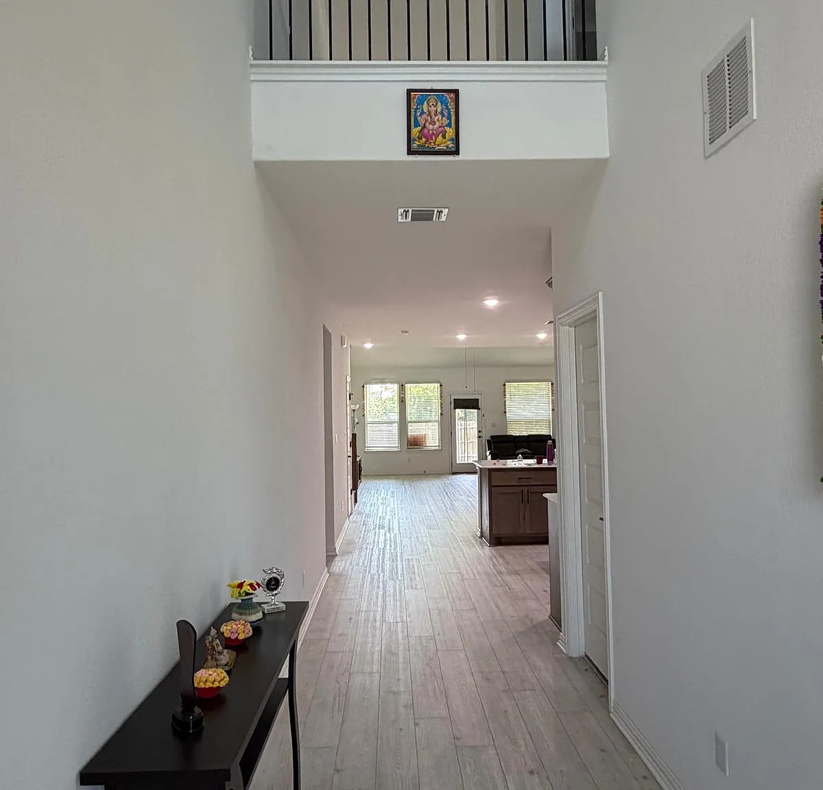 5 bed, 3.5 bath, 3365 sqft, $3,150 — Photo 3