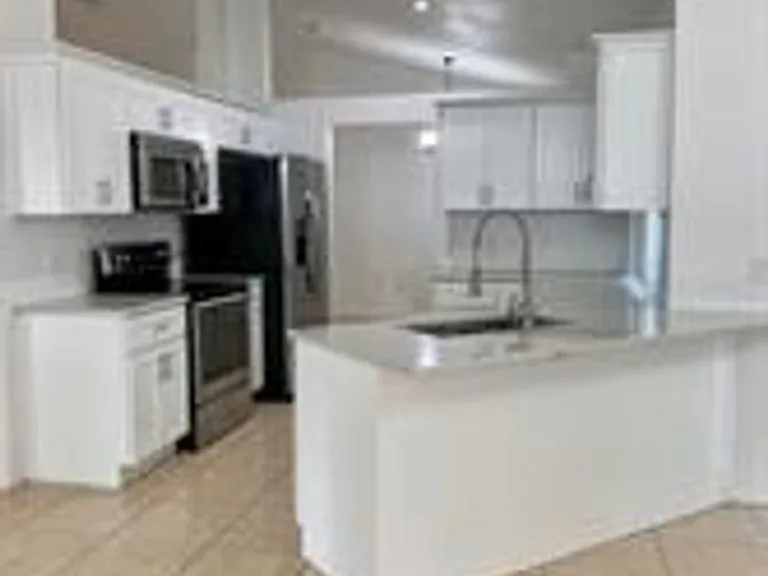 1551 Ortega Ave — Photo 5