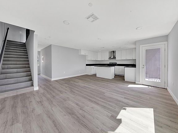 3rd image of 12000 Runnymede St #3