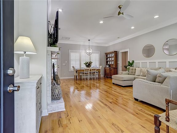 4th image of 640 Gaines Ln