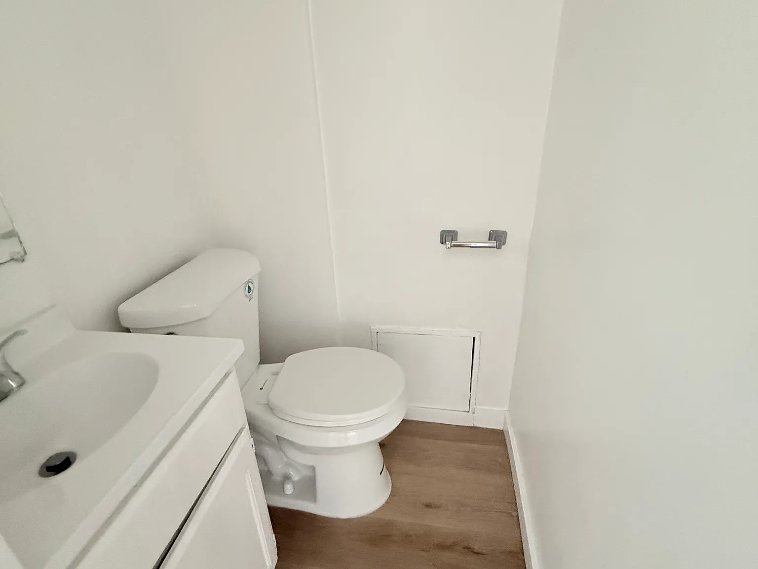2 bed, 700 sqft, $1,950 — Photo 2