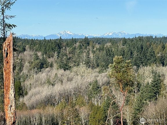 4th image of 4324 183rd Avenue Ct SW