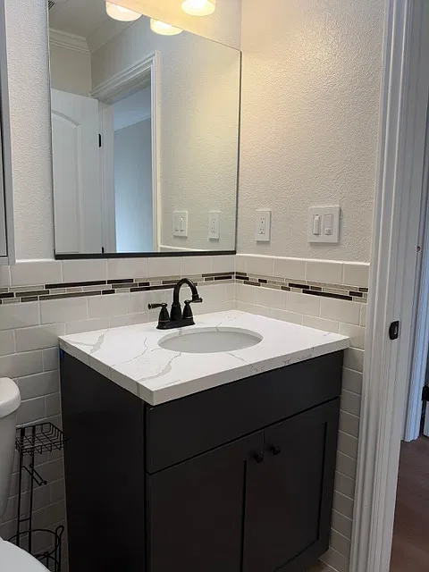 923 Eddy — Photo 3