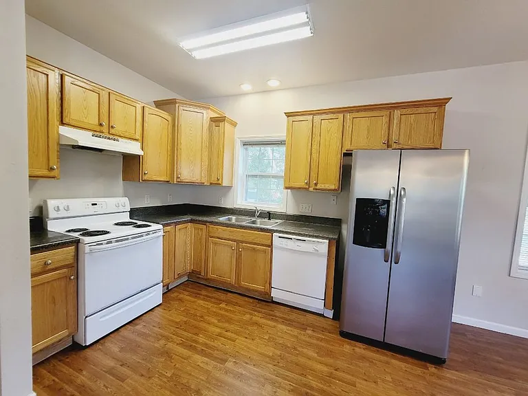 2770 Weaver Dr — Photo 7