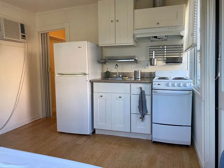 2018 Lyon Ave #1 — Photo 2