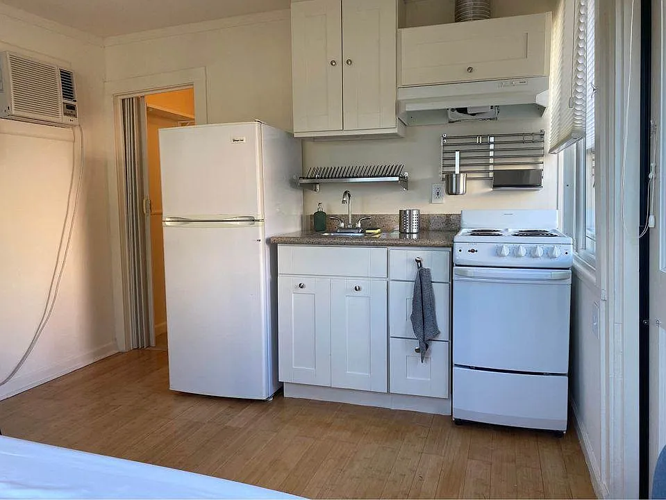 Building Photo - 2018 Lyon Ave #1