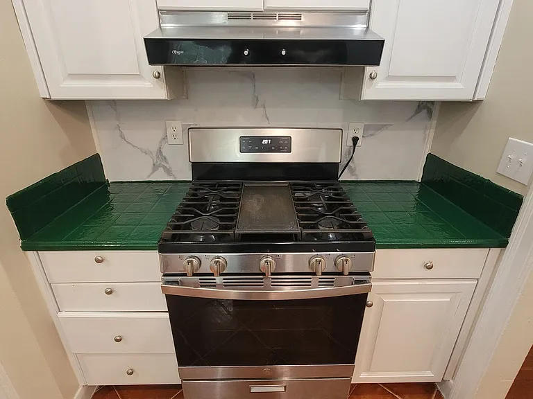 202 Fenley Ave — Photo 6