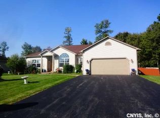 8350 Nates Ln, Cicero, NY 13039