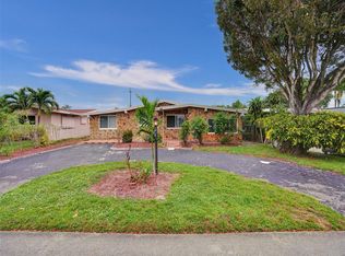 8471 NW 10th St, Pembroke Pines, FL 33024