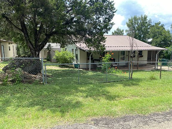 2nd image of 636 Maple Ln