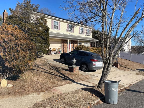 3rd image of 27 Waterview Ave