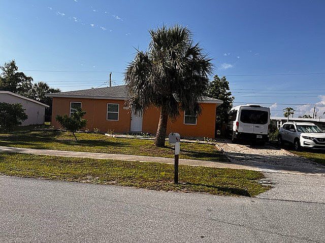 1st image of 22094 Marshall Ave