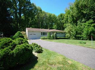 700 Leonardville Rd, Leonardo, NJ 07737