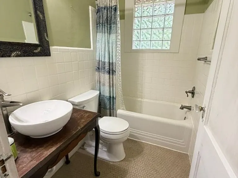 1538 Bellwood Ln — Photo 12