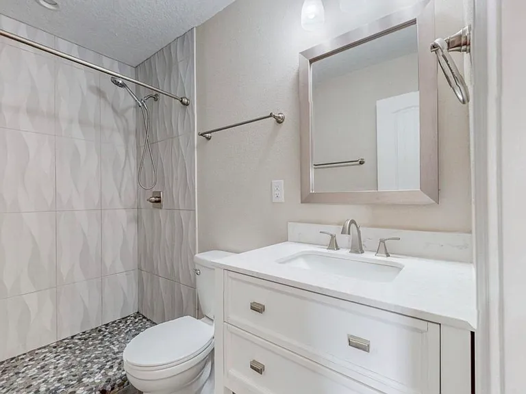 609 Grecian Ln NW — Photo 17