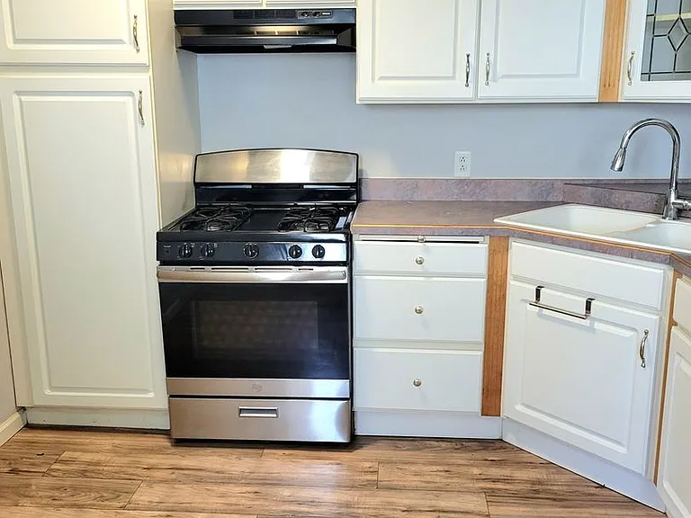 450 Hamilton Ave — Photo 9