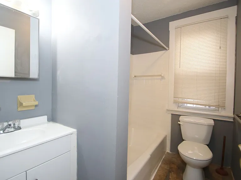 176 Bassett — Photo 22