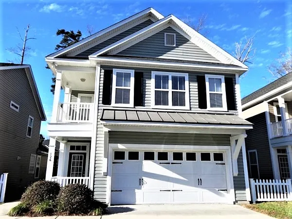 126 Diploma Dr — Photo 1