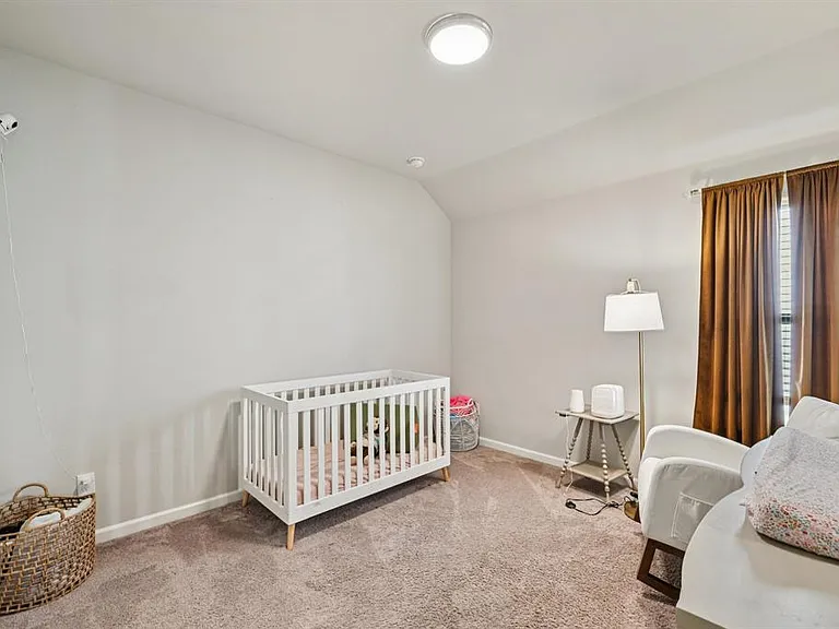 312 Scenic Point Dr — Photo 16