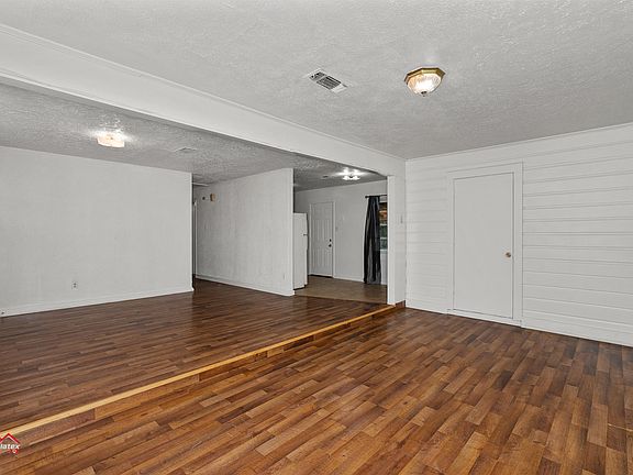 3rd image of 1023 Norris Dr