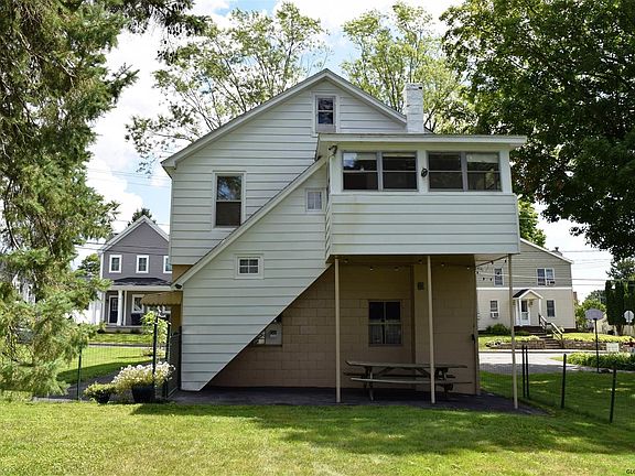4th image of 33 Newton Ave