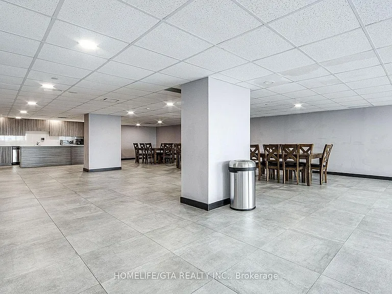 2433 Dufferin St #208 — Photo 39