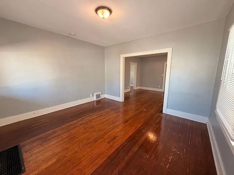 312 Lane Ave SW — Photo 5