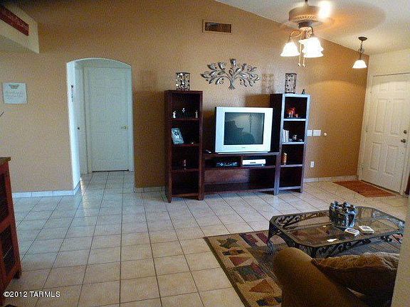 4th image of 2591 W Camino Del Venegas