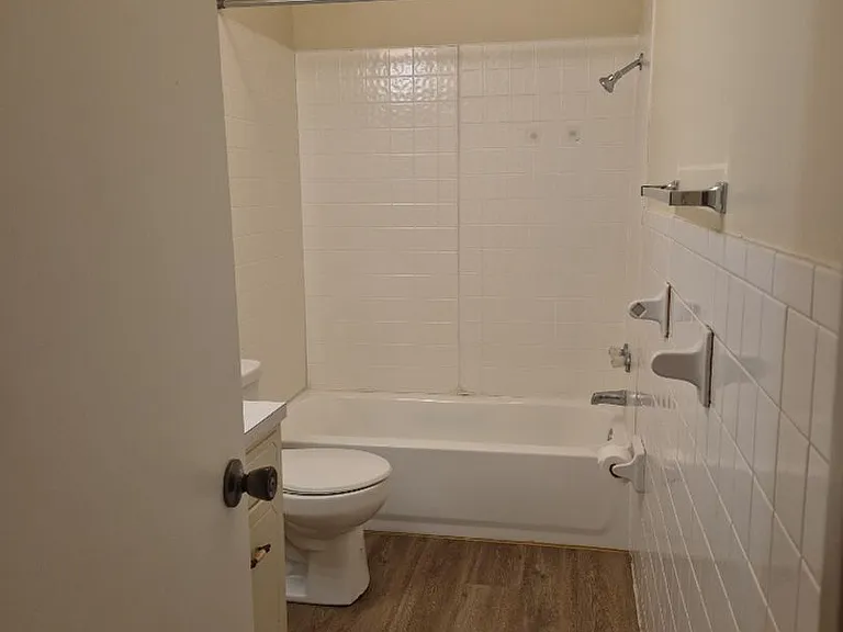 506 Hopwood St — Photo 1