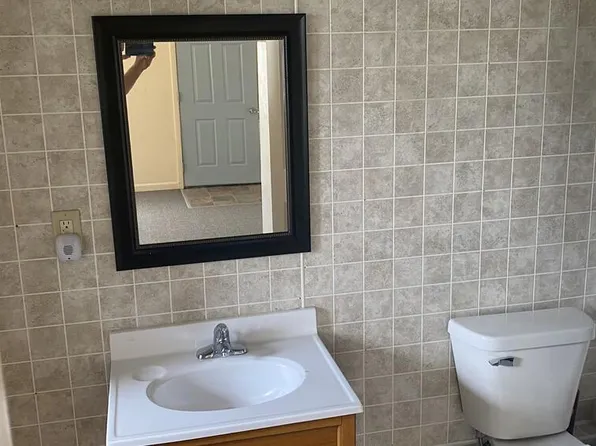 911 S Old Route 66 #B, Dwight, IL 60420