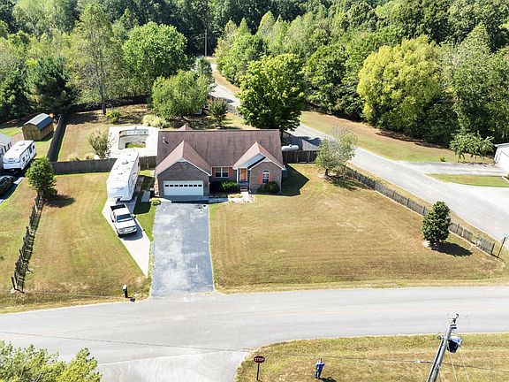2nd image of 395 Overlook Cir
