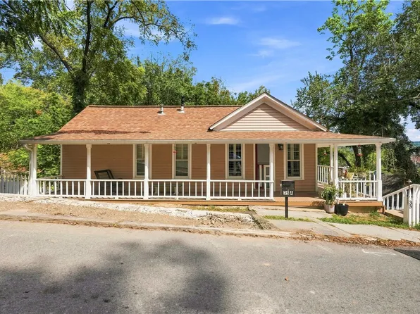 35 Mountain St, Eureka Springs, AR 72632