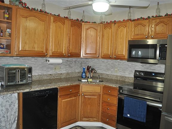 5th image of 62 Canter Ln