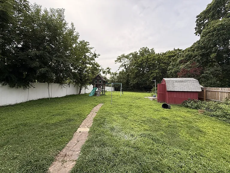 302 Horace Ave — Photo 5